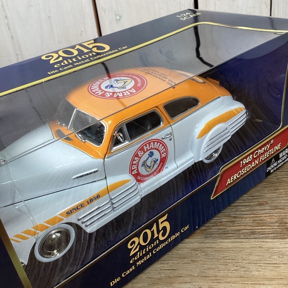 NIB 2015 Arm & Hammer Promo Die Cast 1948 Chevy Aerosedan Fleetline - Picture 9 of 10